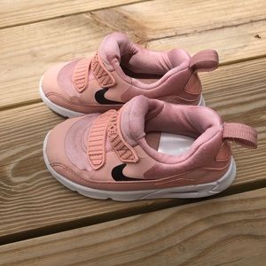 Toddler Pink Nike Air MAX Size 8c